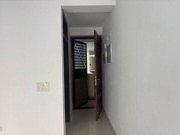 3 BHK Apartment For Rent in Purvanchal Royal Park, Sector 137
