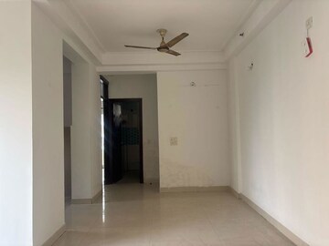 Room in 3 BHK Apartment at Purvanchal Royal Park, Sector 137 – for Rent