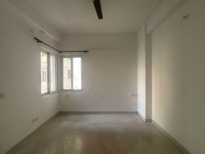 Room in 3 BHK Apartment at Purvanchal Royal Park, Sector 137 – for Rent