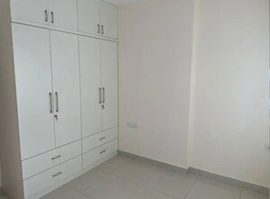 Room in 4 BHK Apartment at Prestige High Fields Gachibowli, Gachibowli – for Rent