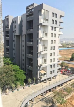 4 BHK + Extra Room Apartment For Rent in Alcon Royce