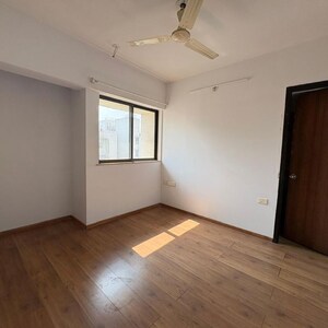 Room in 2 BHK Apartment at Lodha Palava City Lakeshore Greens, Hedutane – for Rent