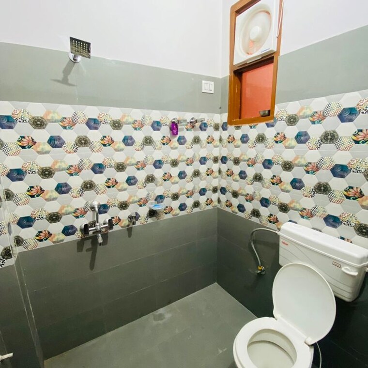 Bathroom, gomti nagar Pg For Girls In Gomti Nagar 9726880