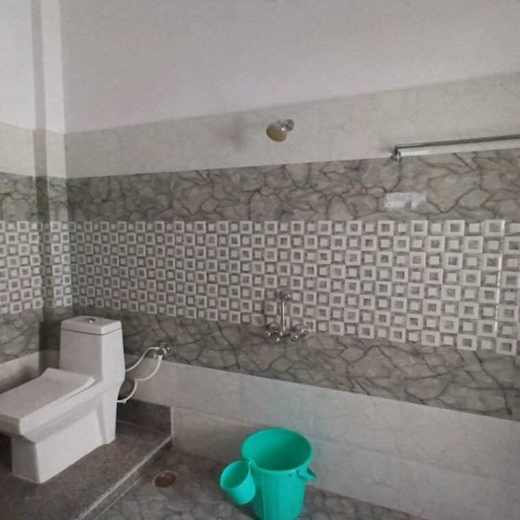Bathroom, gomti nagar Pg For Girls In Gomti Nagar 9726883