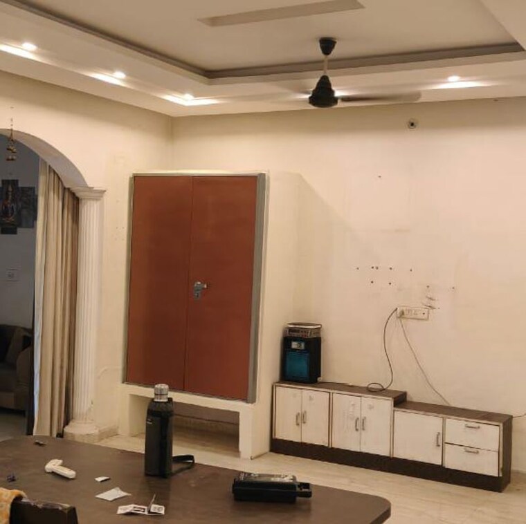 Room, gomti nagar Pg For Girls In Gomti Nagar 9726885