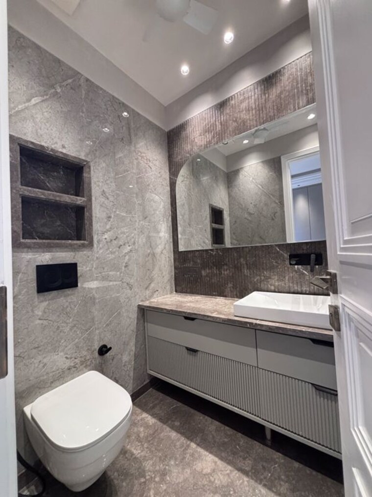 Kitchen, safdarjung enclave 3 Bedroom 250 Sq.Yd. Builder Floor In Safdarjung Enclave Delhi 9726887