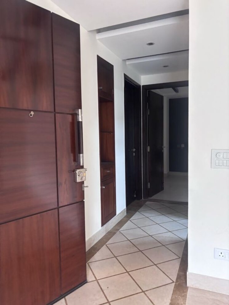 undefined, safdarjung enclave 3 Bedroom 200 Sq.Yd. Builder Floor In Safdarjung Enclave Delhi 9726888