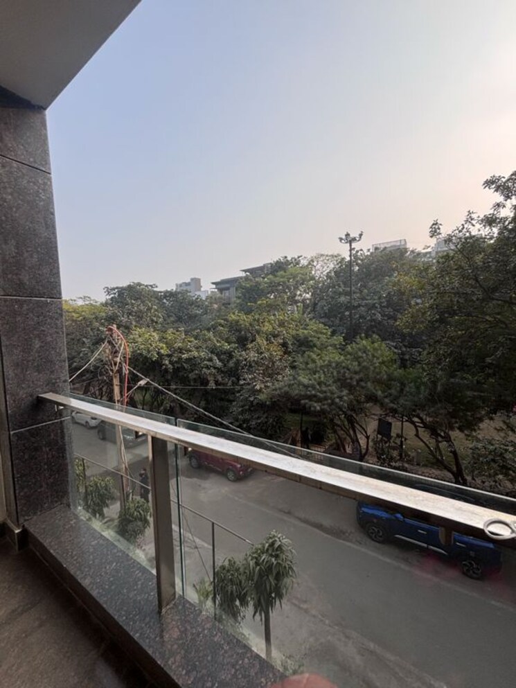 Balcony, safdarjung enclave 3 Bedroom 200 Sq.Yd. Builder Floor In Safdarjung Enclave Delhi 9726888