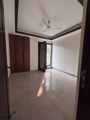 Room in 3 BHK Builder Floor at Safdarjung Enclave – for Sale