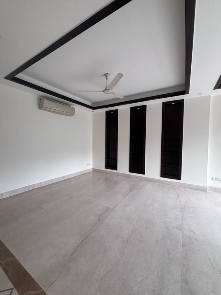 Room, safdarjung enclave 3 Bedroom 200 Sq.Yd. Builder Floor In Safdarjung Enclave Delhi 9726888