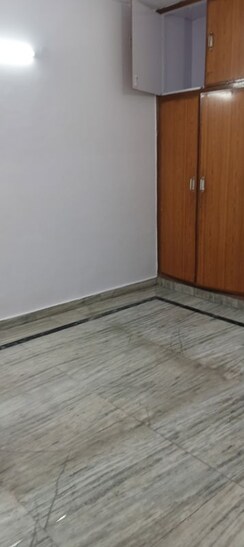 2 BHK + Pooja Room Builder Floor For Rent in RWA Apartments Sector 51