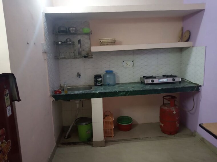 undefined, sector 12 1.5 Bedroom 750 Sq.Ft. Builder Floor In Sector 12 Noida 9726939