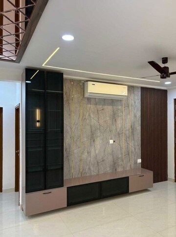 Room in 3 BHK Apartment at Prestige Beverly Hills, Kokapet – for Rent