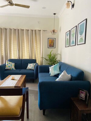 Team Area in 2 BHK Apartment at Atlanta Heights, Prabhadevi – for Rent