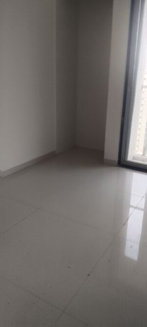 Room in 1 BHK Apartment at Shraddha Peninsula, Balkum Pada – for Sale