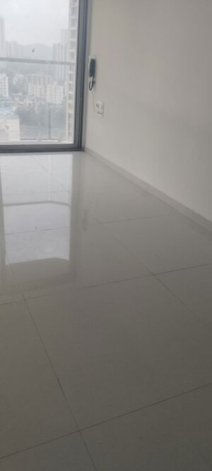 Room in 1 BHK Apartment at Shraddha Peninsula, Balkum Pada – for Sale