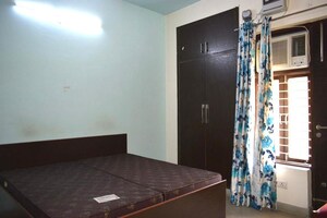 Bedroom in 4 BHK Builder Floor at Sector 14 – for Rent