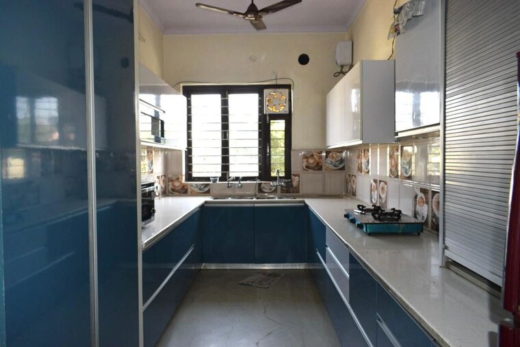Kitchen, sector 14 4 Bedroom 2500 Sq.Ft. Builder Floor In Sector 14 Gurgaon 9727007