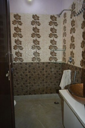 Bathroom in 4 BHK Builder Floor at Sector 14 – for Rent