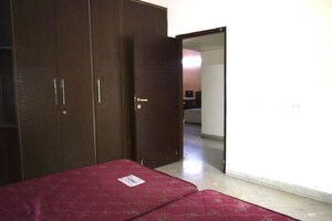 Bedroom in 4 BHK Builder Floor at Sector 14 – for Rent