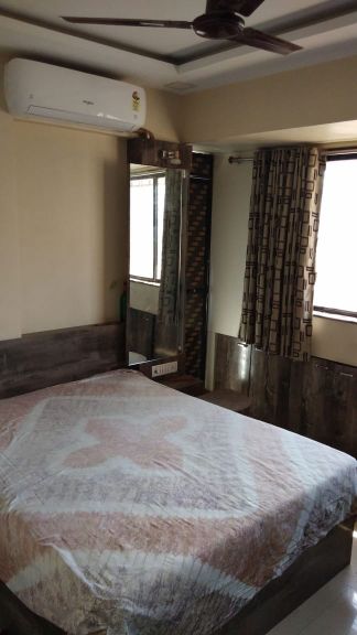 2 BHK + Servant Room Apartment For Sale in Sunflower Apartments Cuffe Parade