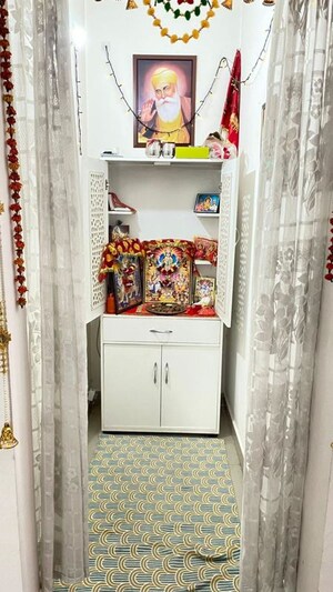 Bathroom in 3 BHK Apartment at Mapsko Royale Ville, Sector 82 – for Sale