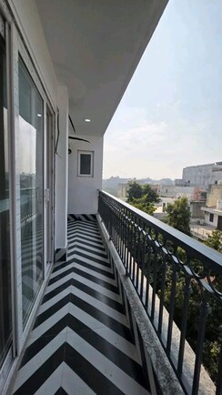 4 BHK + Servant Room Builder Floor For Rent in Chattarpur