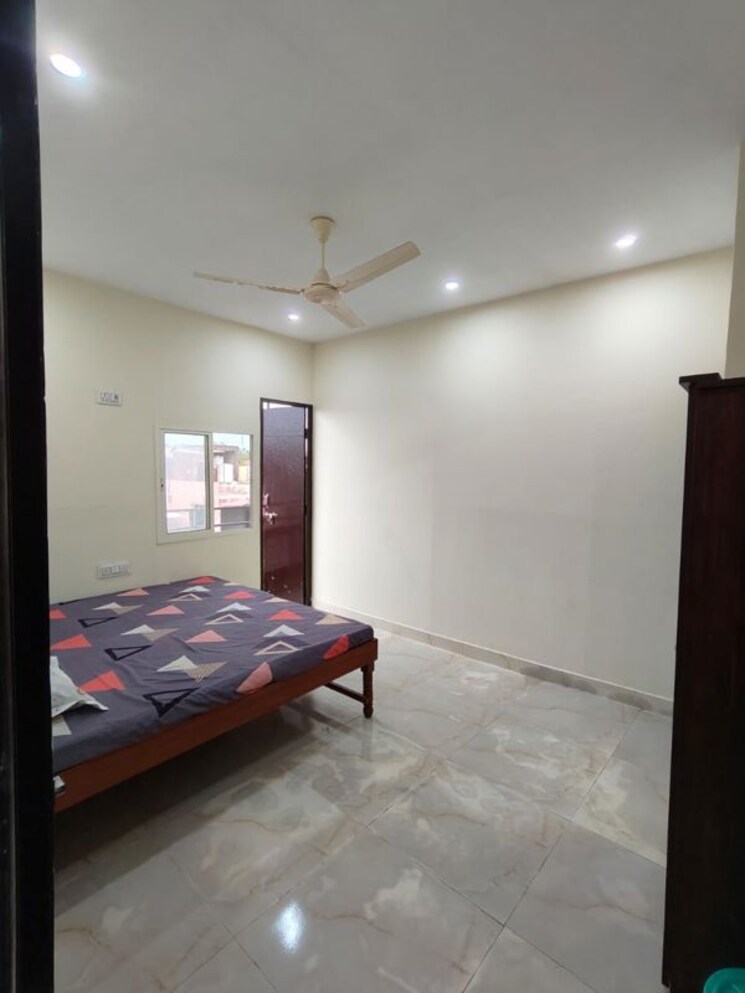 Bedroom, apex-anuradha-apartments 2 Bedroom 1000 Sq.Ft. Apartment In Paschim Vihar Delhi 9727045