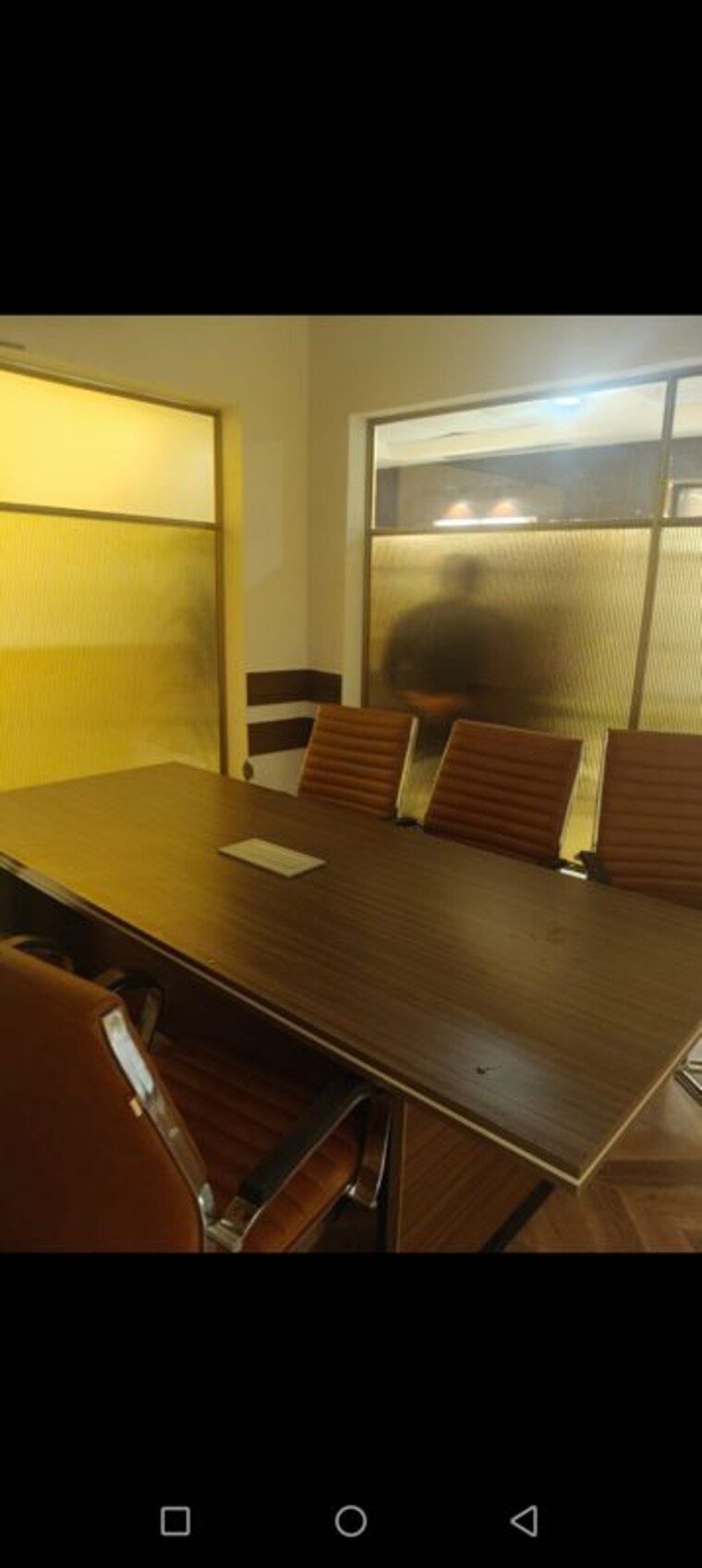 Team Area, spaze-itech-park Commercial Office Space 2175 Sq.Ft. In Sector 49 Gurgaon 9727063
