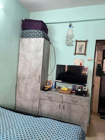 Bedroom in 1.5 BHK Apartment at Someshwar CHS, Vashi Sector 14 – for Rent