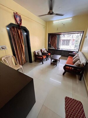 Living Room in 1.5 BHK Apartment at Someshwar CHS, Vashi Sector 14 – for Rent