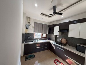 Furnished Amenities in 2 BHK Builder Floor at Sector 43 – for Rent