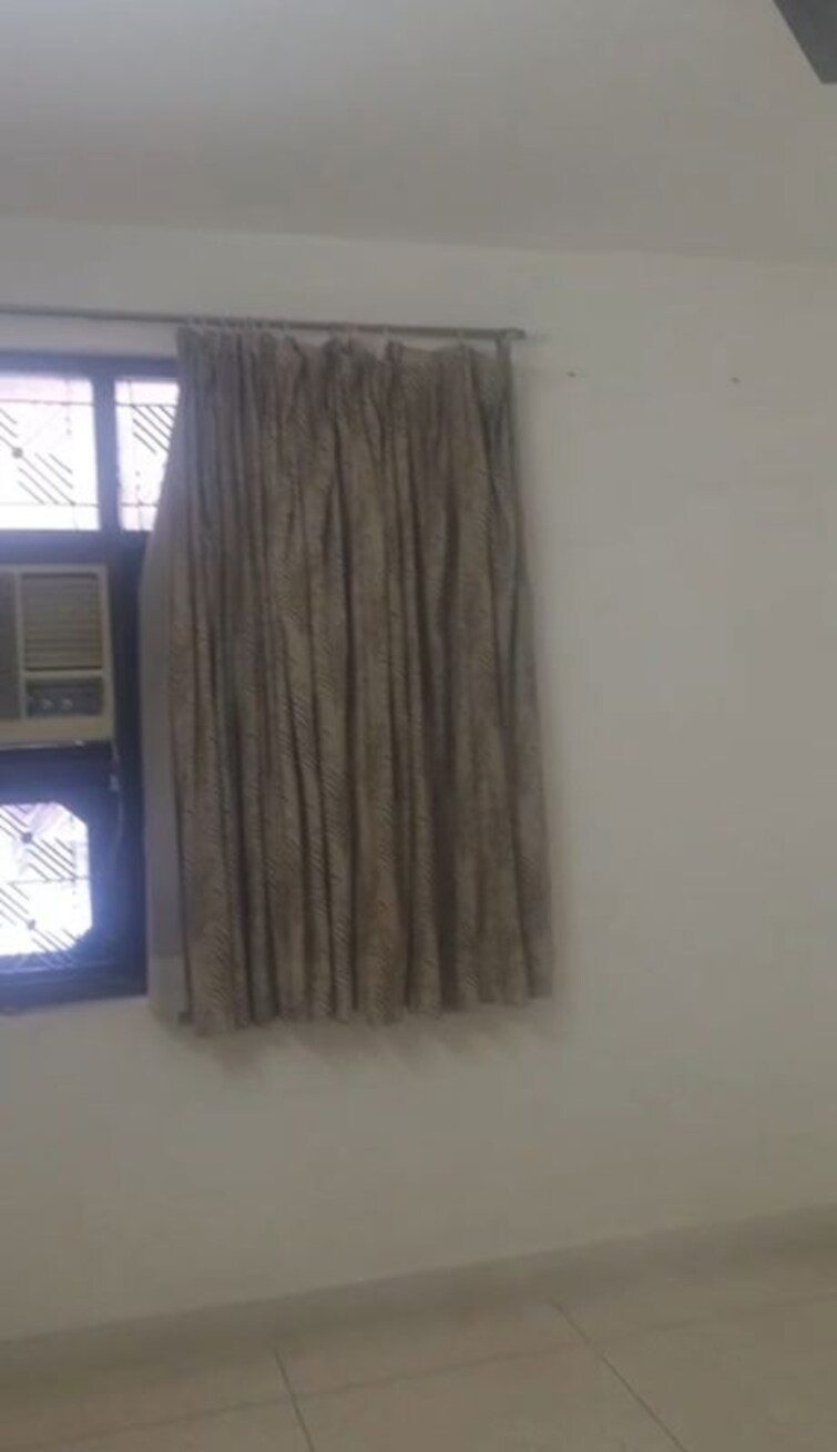 Room, patel nagar 2 Bedroom 1000 Sq.Ft. Builder Floor In Patel Nagar Delhi 9727093