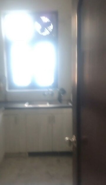 Furnished Amenities in 2 BHK Builder Floor at Patel Nagar – for Rent