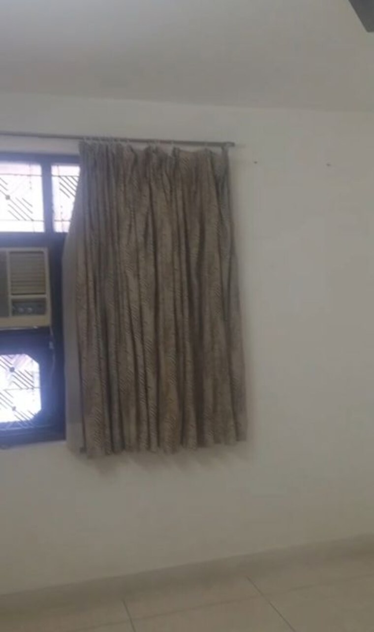 Room, patel nagar 2 Bedroom 1000 Sq.Ft. Builder Floor In Patel Nagar Delhi 9727093