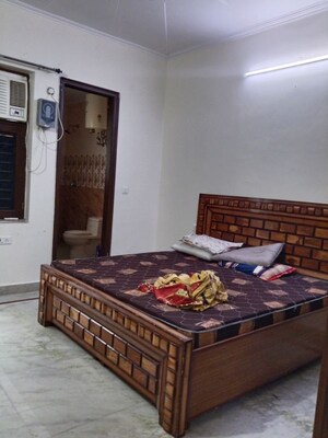 Bedroom in 2 BHK Builder Floor at Sector 27 – for Rent