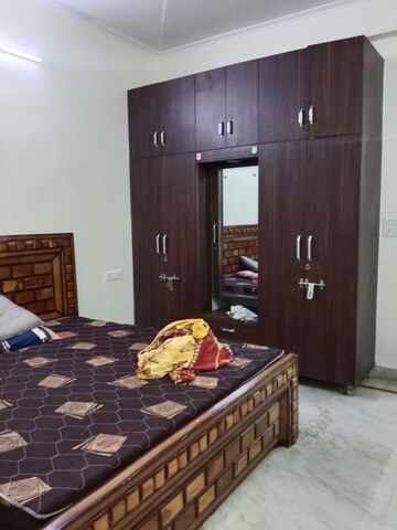 Bedroom in 2 BHK Builder Floor at Sector 27 – for Rent