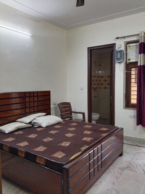 Bedroom in 2 BHK Builder Floor at Sector 27 – for Rent