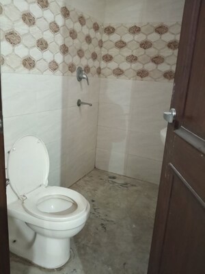 Bathroom in 2 BHK Builder Floor at Sector 27 – for Rent
