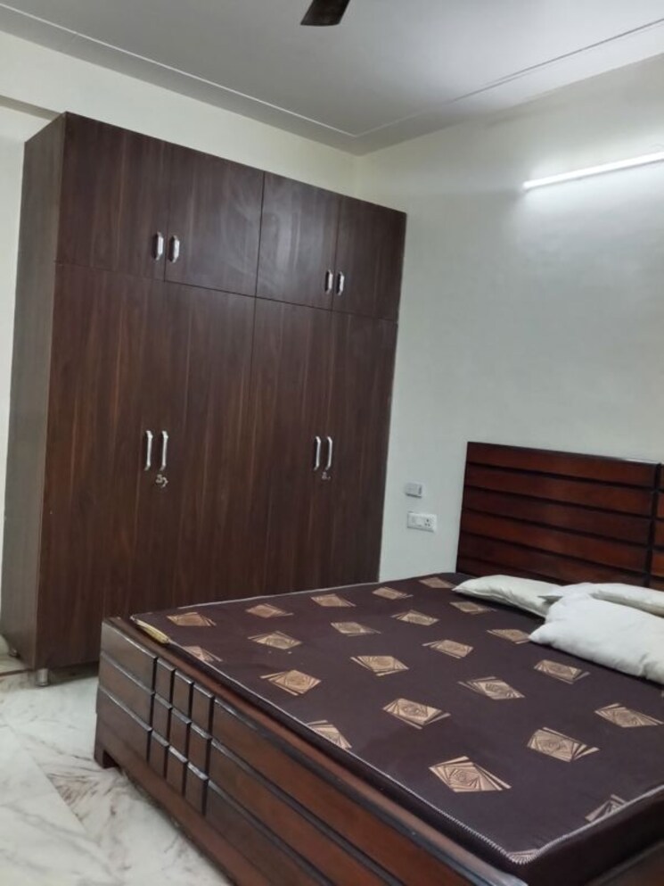 Bedroom, sector 27 2 Bedroom 1400 Sq.Ft. Builder Floor In Sector 27 Gurgaon 9727112