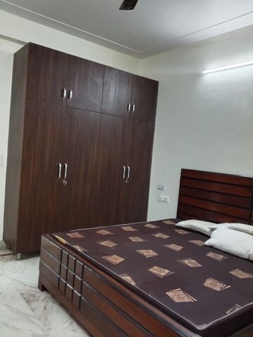 Bedroom in 2 BHK Builder Floor at Sector 27 – for Rent