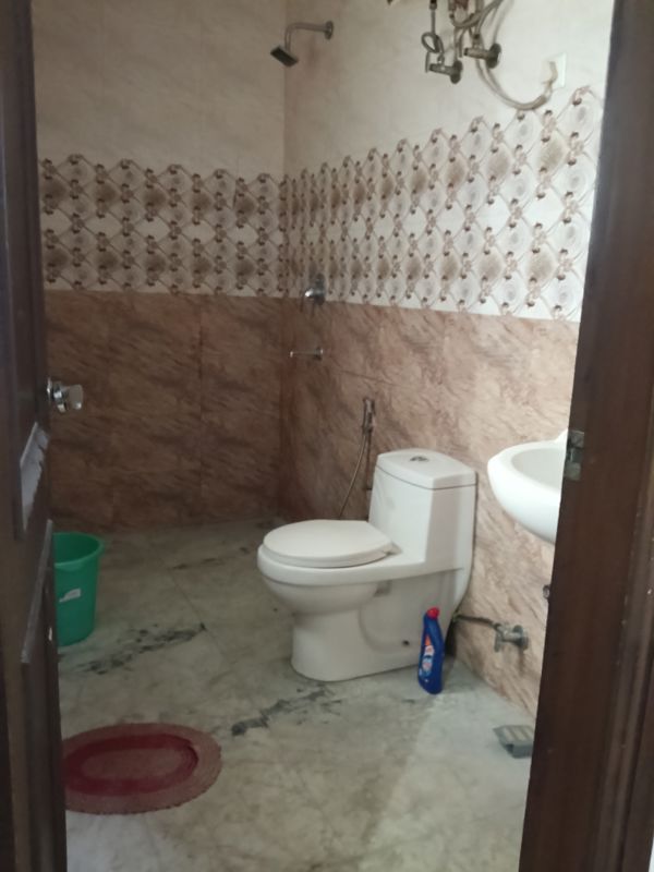 2 BHK Builder Floor For Rent in Sector 27