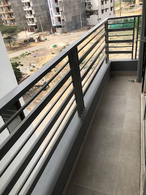 Balcony in 1 BHK Builder Floor at Sector 42 – for Rent