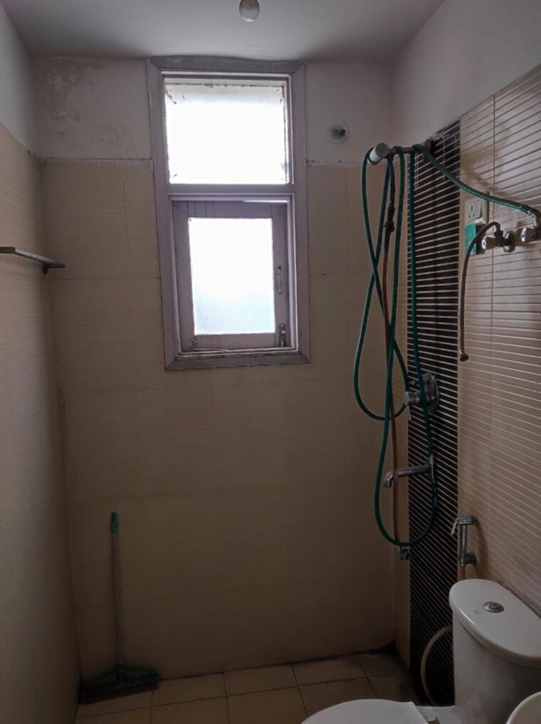 Bathroom, sector 55 2 Bedroom 250 Sq.Yd. Builder Floor In Sector 55 Gurgaon 9727132