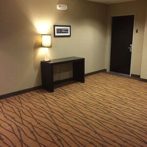 Room in 3 BHK Apartment at Pushpak Nagar – for Sale