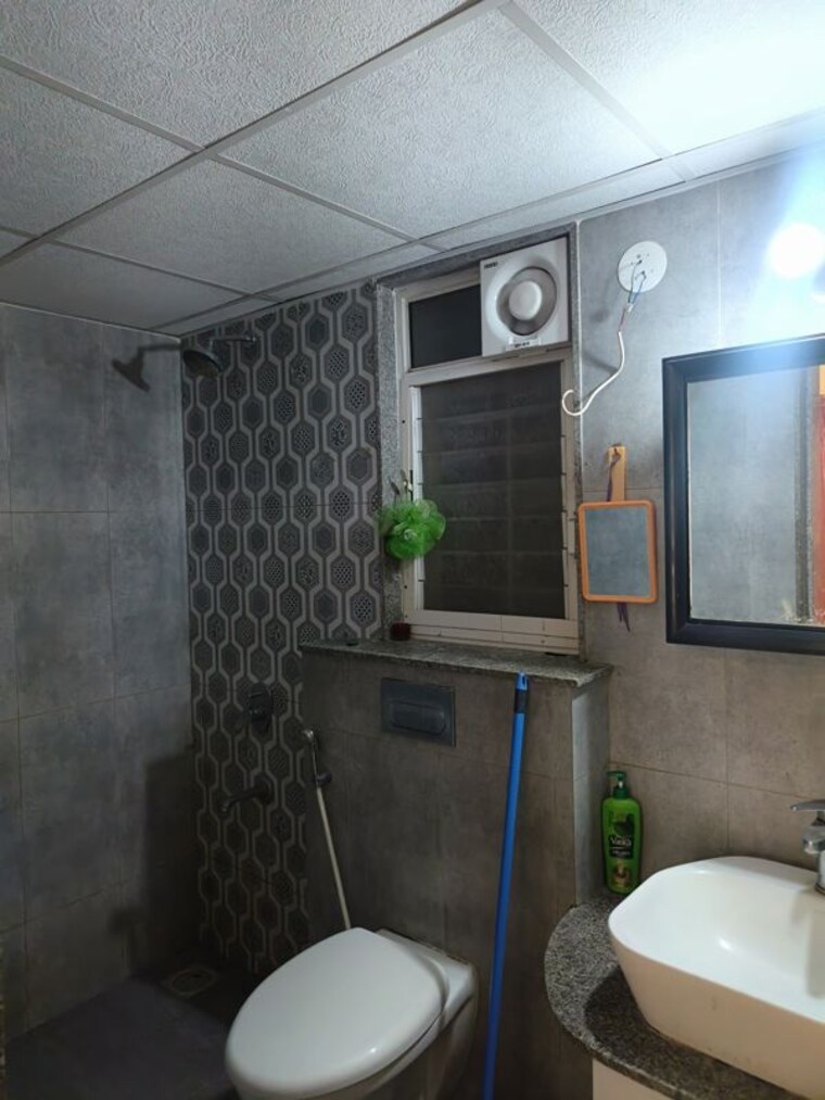 Bathroom, kolte-patil-western-avenue 2 Bedroom 668 Sq.Ft. Apartment In Wakad Pune 9727164