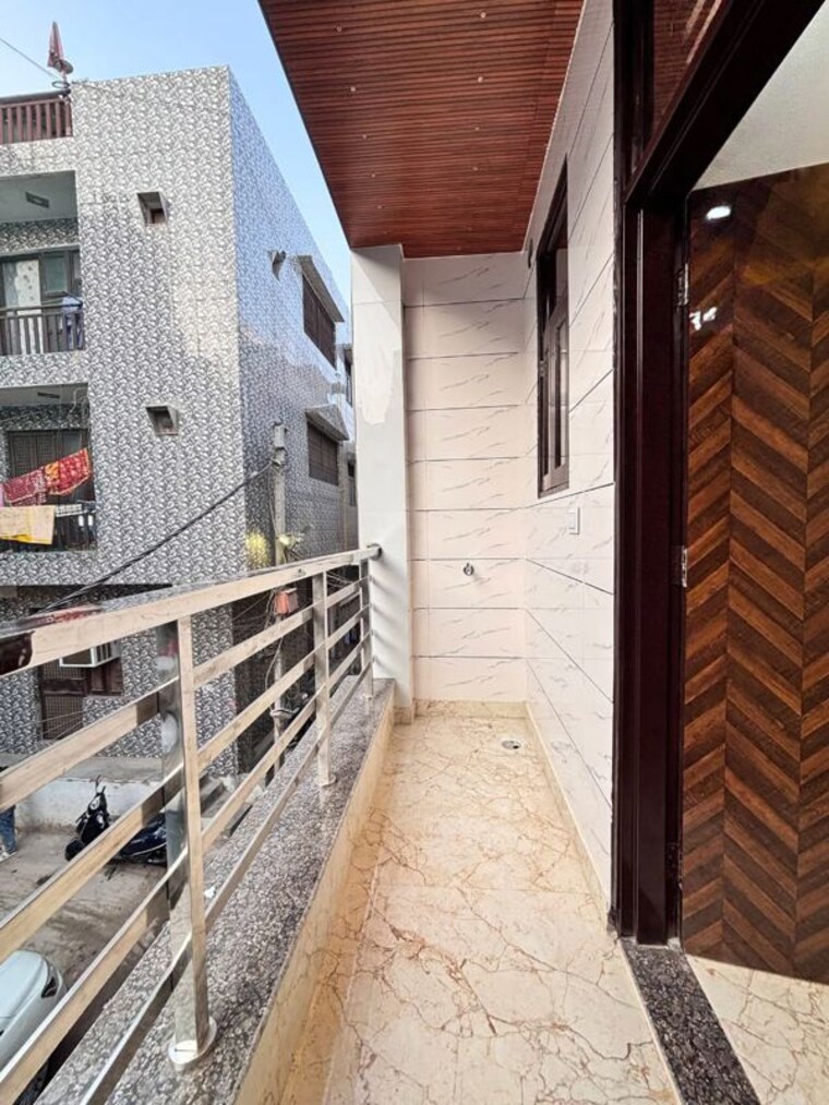 Balcony, dwarka mor 2 Bedroom 50 Sq.Yd. Independent House In Dwarka Mor Delhi 9727176