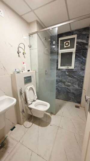 Bathroom in 2 BHK Apartment at Omaxe R2, Gomti Nagar – for Sale