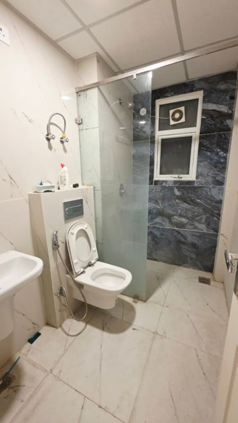 Bathroom, omaxe-r2 2 Bedroom 1150 Sq.Ft. Apartment In Gomti Nagar Lucknow 9727178