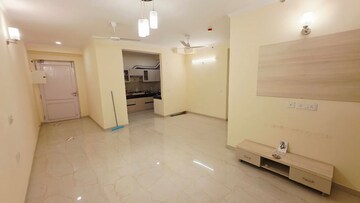 Room in 2 BHK Apartment at Omaxe R2, Gomti Nagar – for Sale